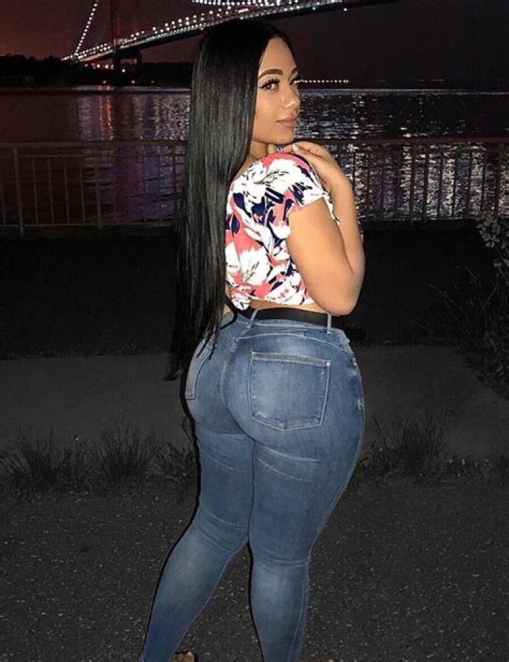 Alejandra Mercedes Bio, Age and Wikipedia