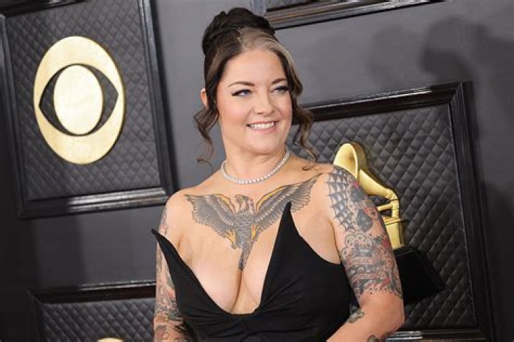 Ashley McBryde Biography, Age, Height, Family, Boyfriend & Net Worth