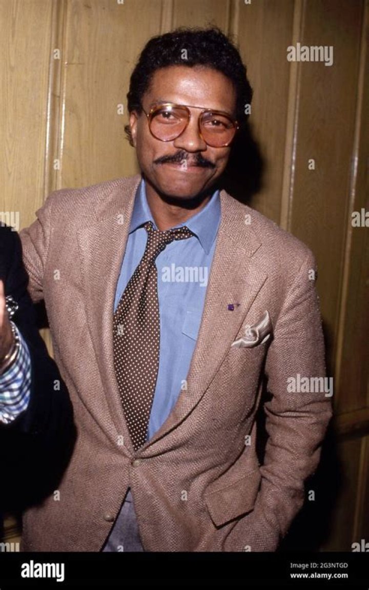 How tall is Billy Dee Williams