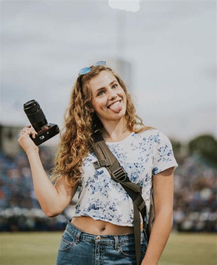 Brooke Bush Age - Bio, Wiki, Height, Net Worth, Relationship (2023)