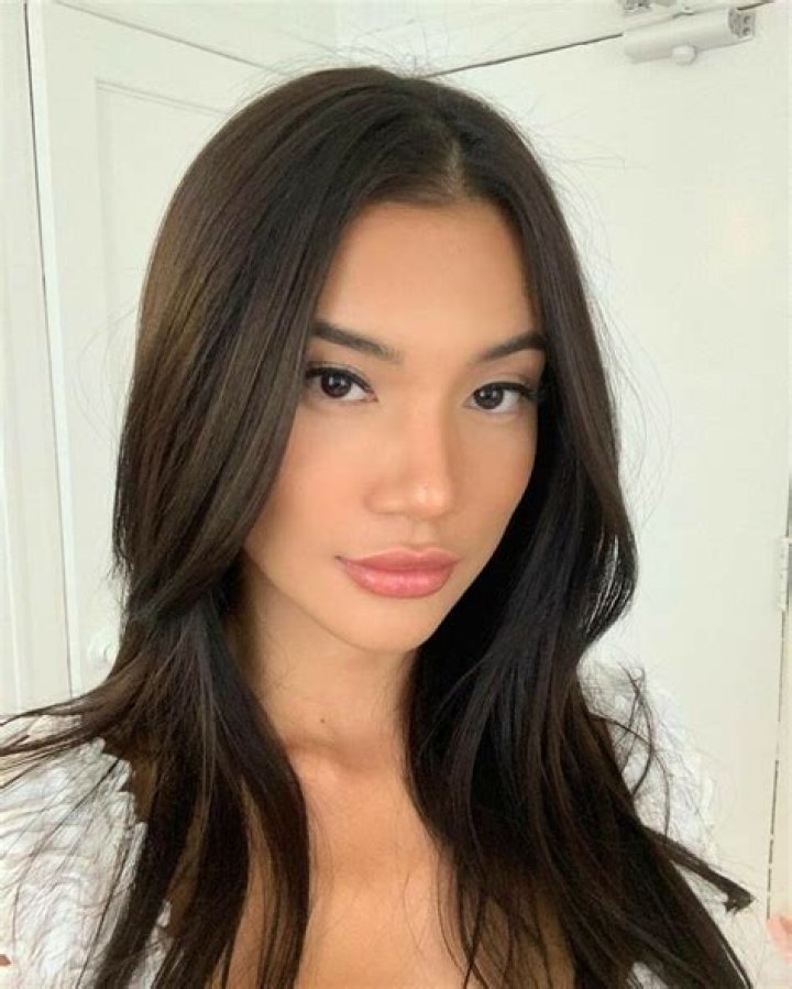 Camila Low Age | Wiki, Net worth, Bio, Height, Boyfriend |