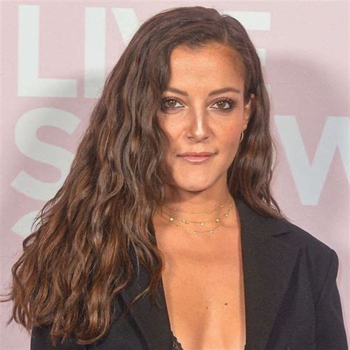 Camille Lellouche Taille