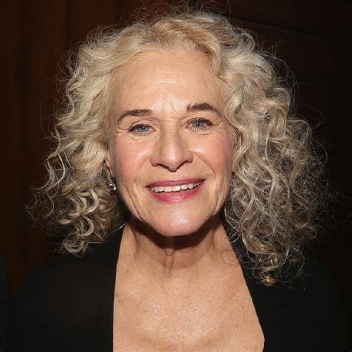 How tall is Carole King