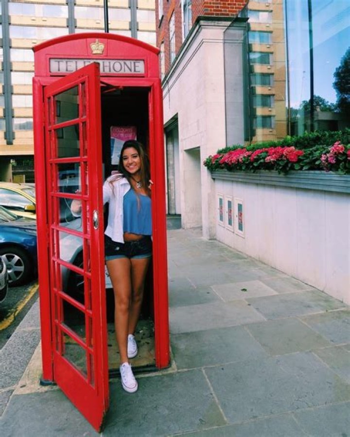 Catalina Selman – Celebsgraphy