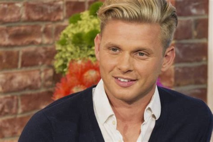 How tall is Jeff Brazier