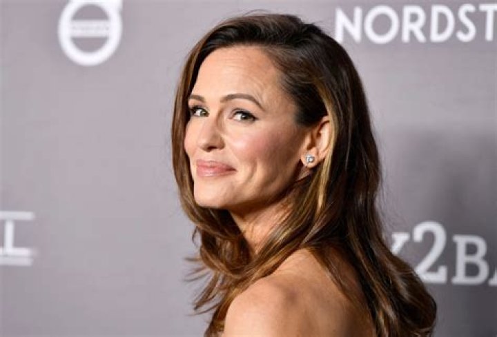 Jennifer Garner Net Worth. Meet Her Children, Parents. 2022