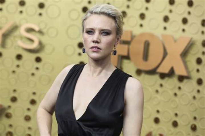 Kate McKinnon – Celebsgraphy