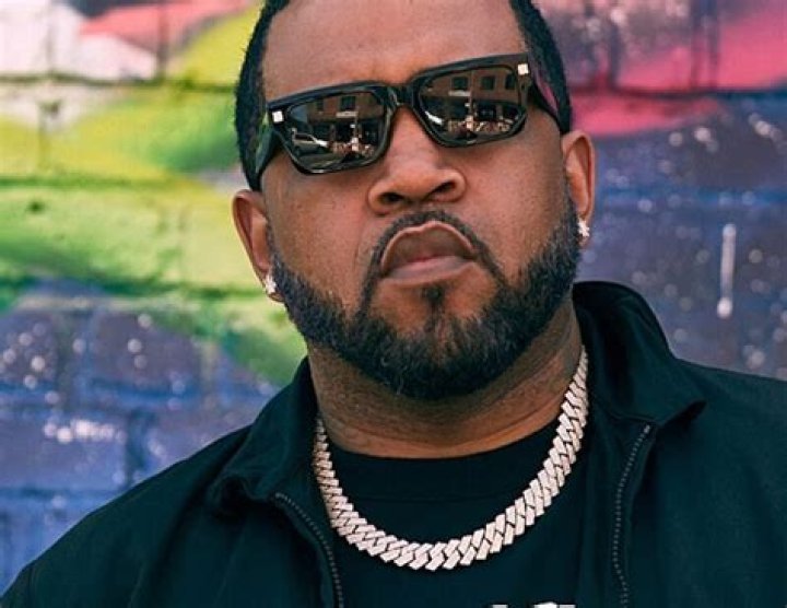 How tall is Lloyd Banks