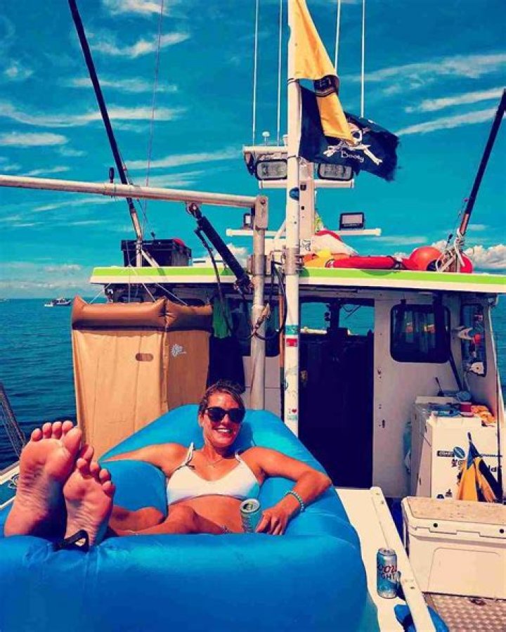 Marissa Mclaughlin – Celebsgraphy