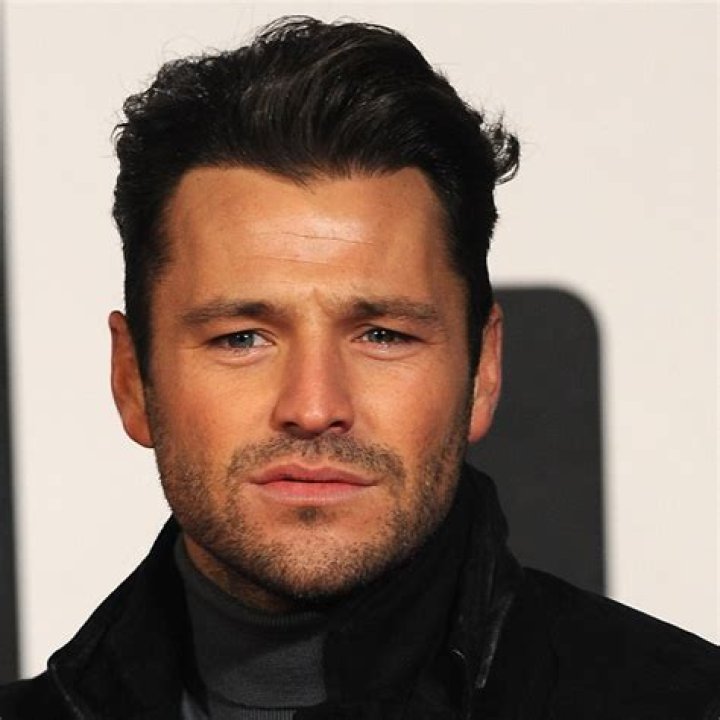 How tall is Mark Wright
