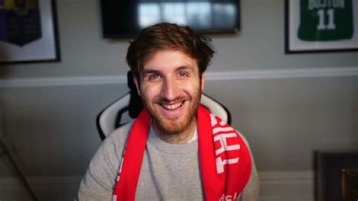 MattHDGamer Bio | Age, Wiki, Net worth, Height, FIFA player, Girlfriend|