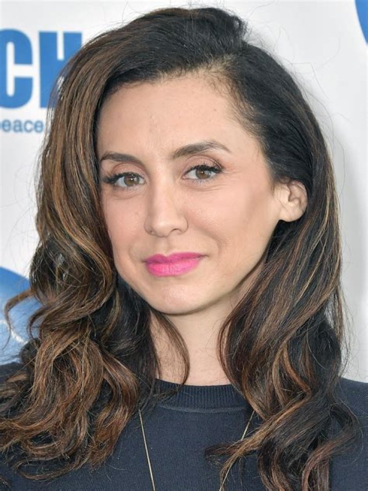 Mozhan Marnò Bio & Wiki: Net Worth, Age, Height & Weight