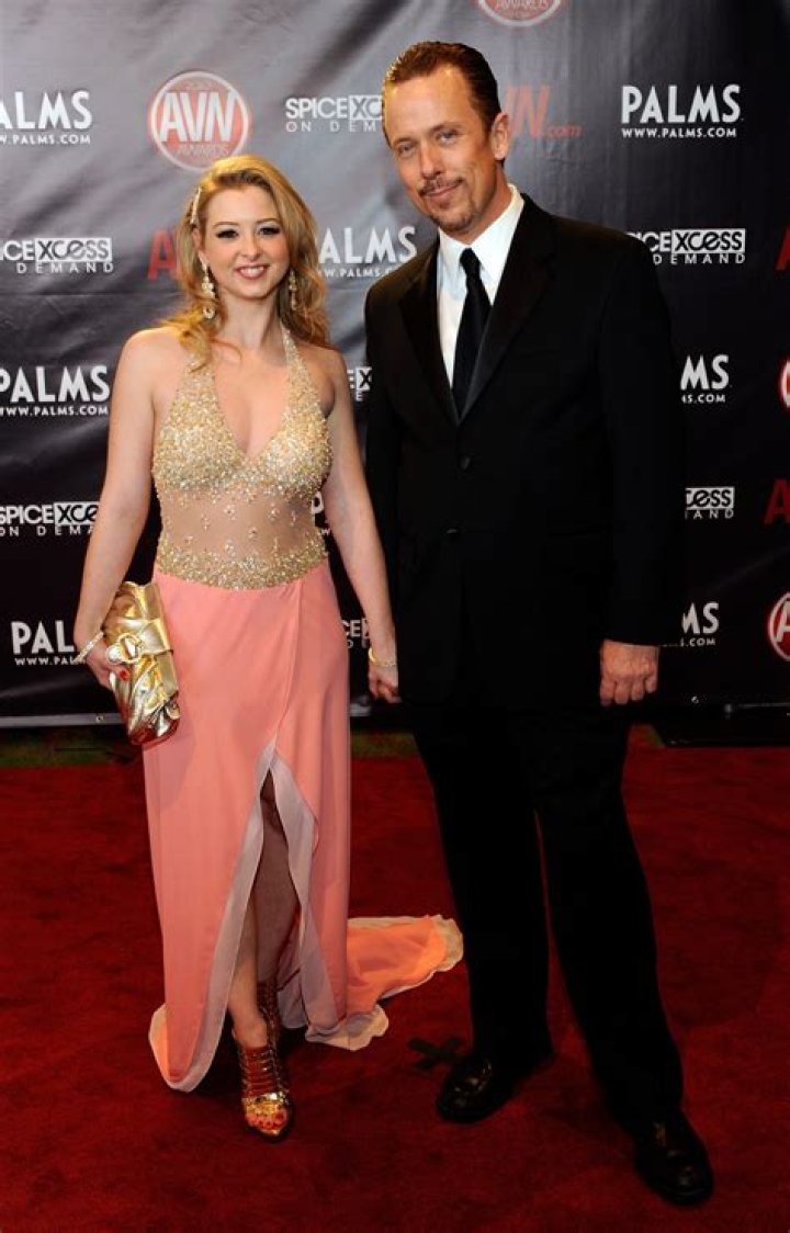 MythBusters Kari Byron Net Worth, Age. Meet her Husband Paul Urich.