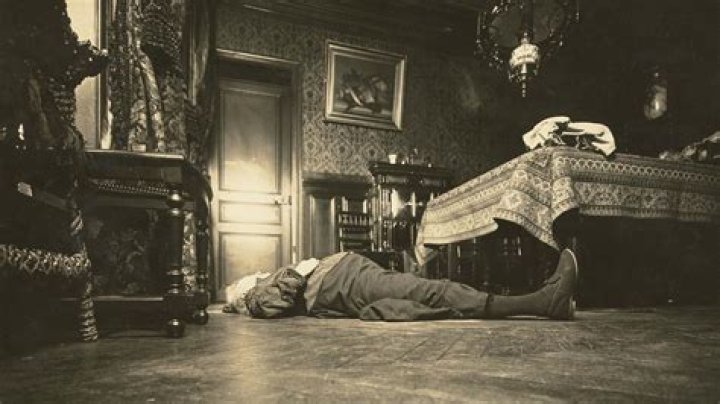 25 Haunting Photos Of New York City Murder Scenes Of Decades Past