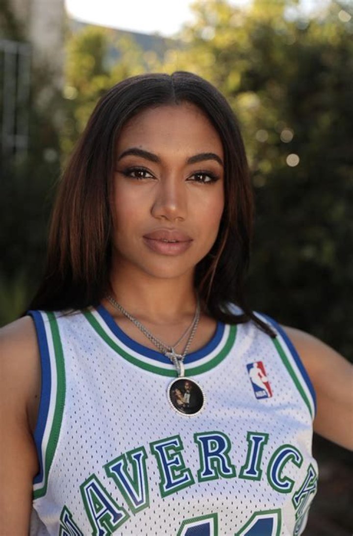 Paige Hurd – Celebsgraphy