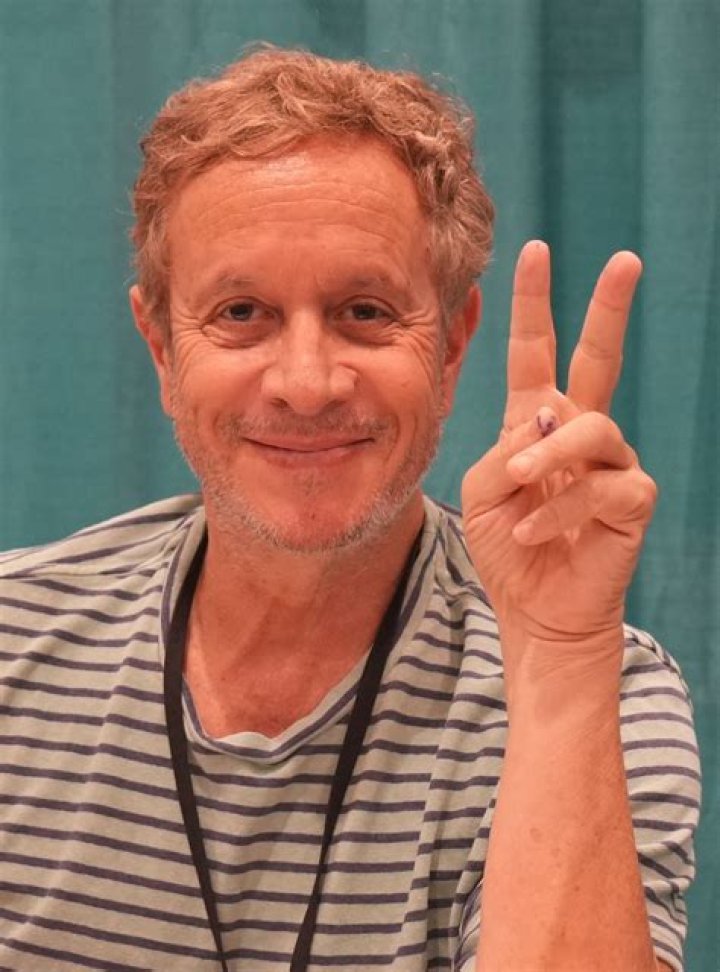 How tall is Pauly Shore