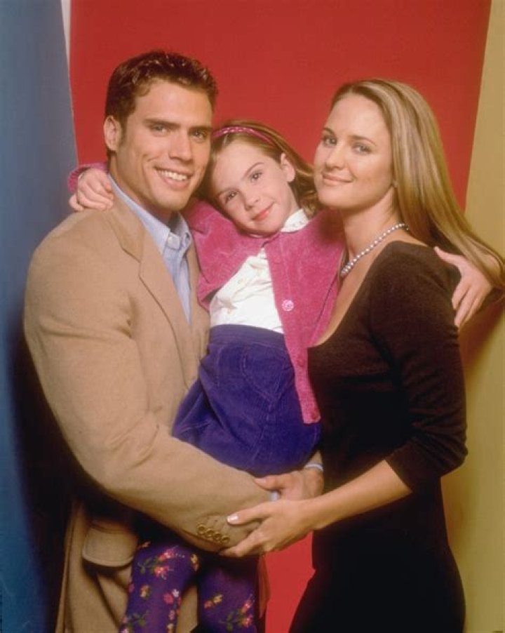 Sharon Case (Actress) - CelebNetWorth