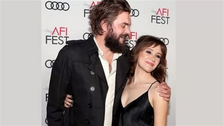 Suzanne Trudelle Thune – Celebsgraphy